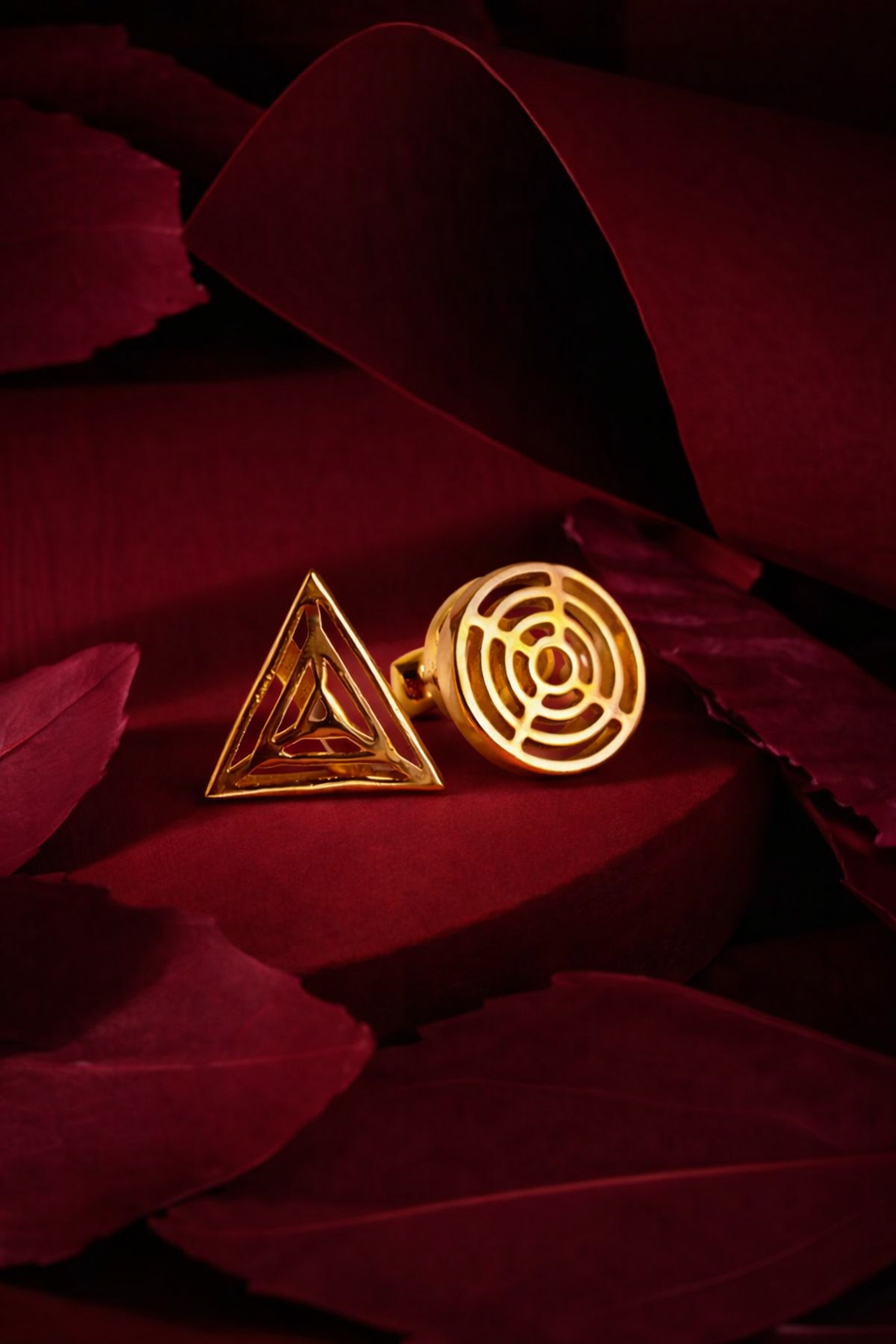 Geometric circle and triangle studs