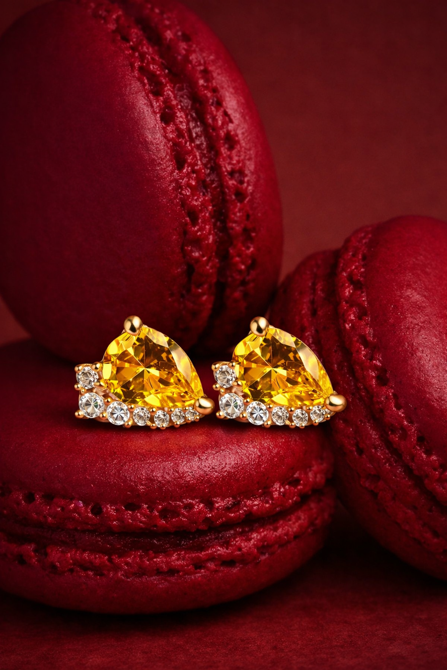 Close up of the pear-cut golden zircon on Golden Pear Halos