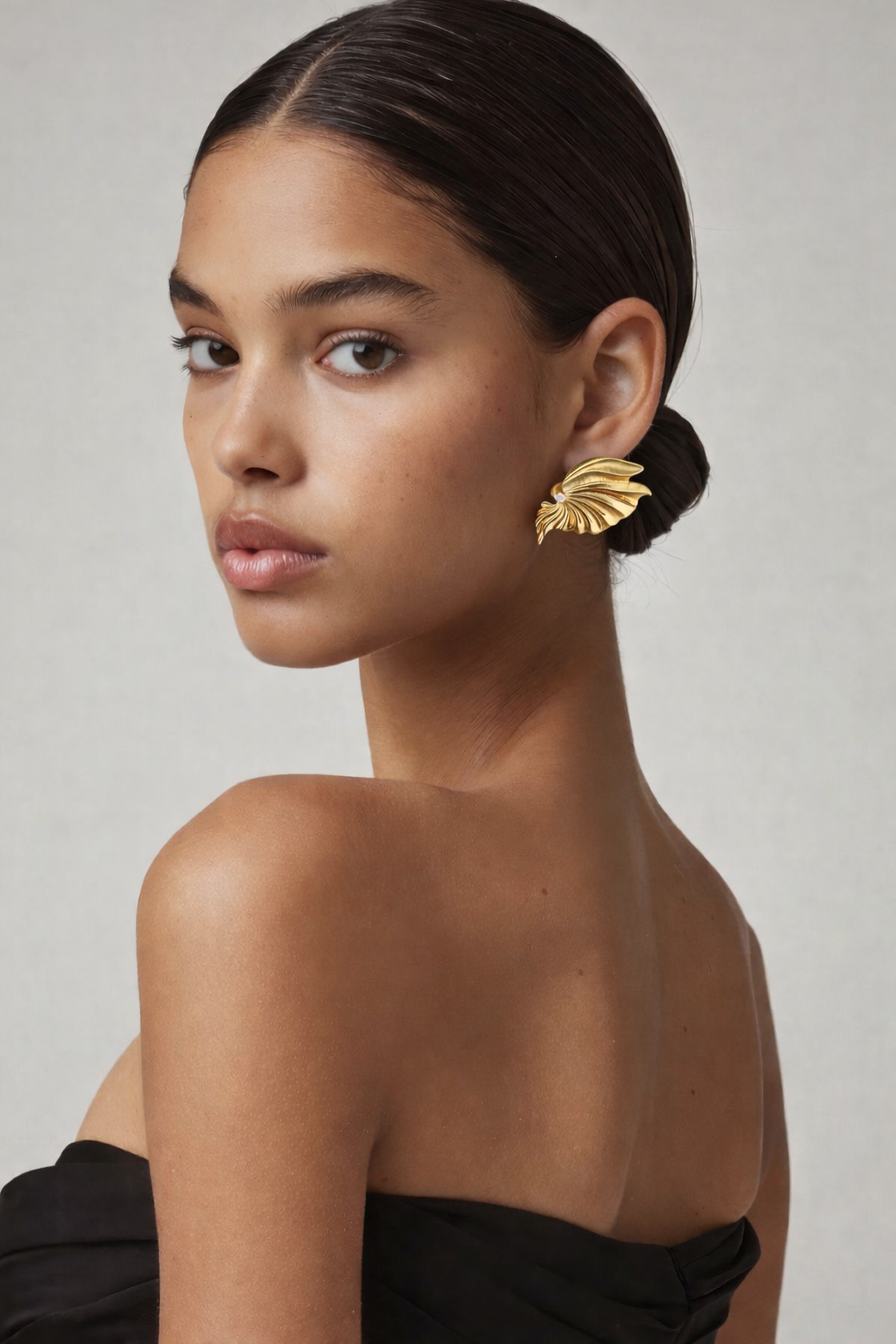 Sculpted Heart Earring