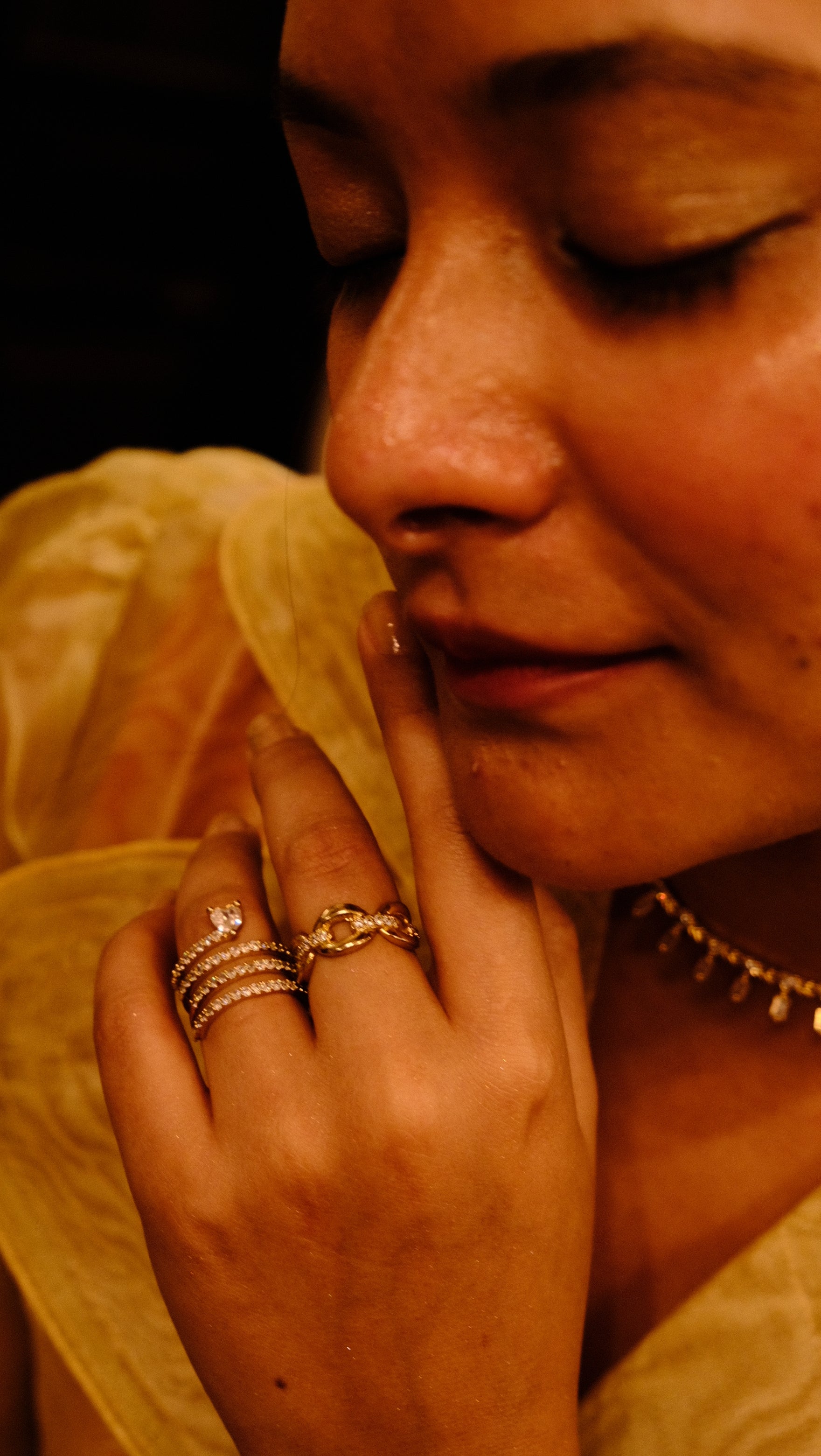 Ageless Euphoria Link Chain Ring