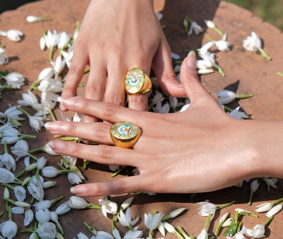 The Dream Ring, additional detail view
