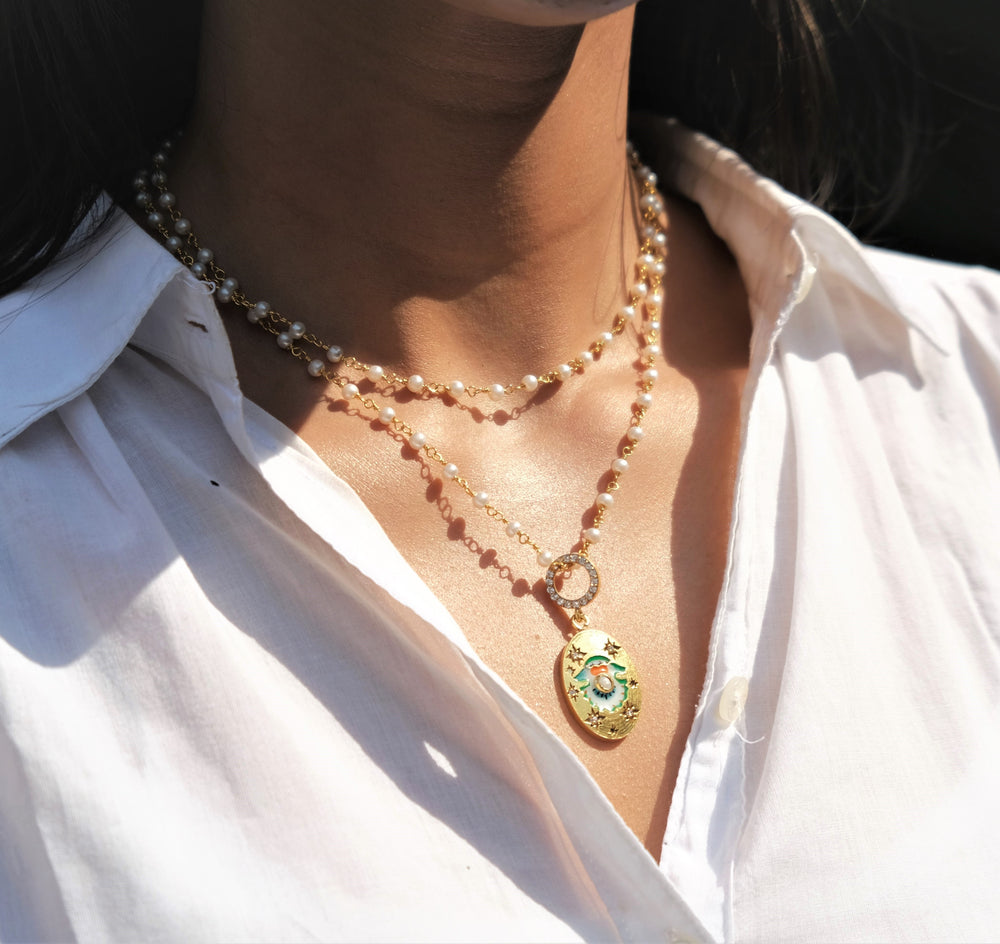 Dream necklace detail shot